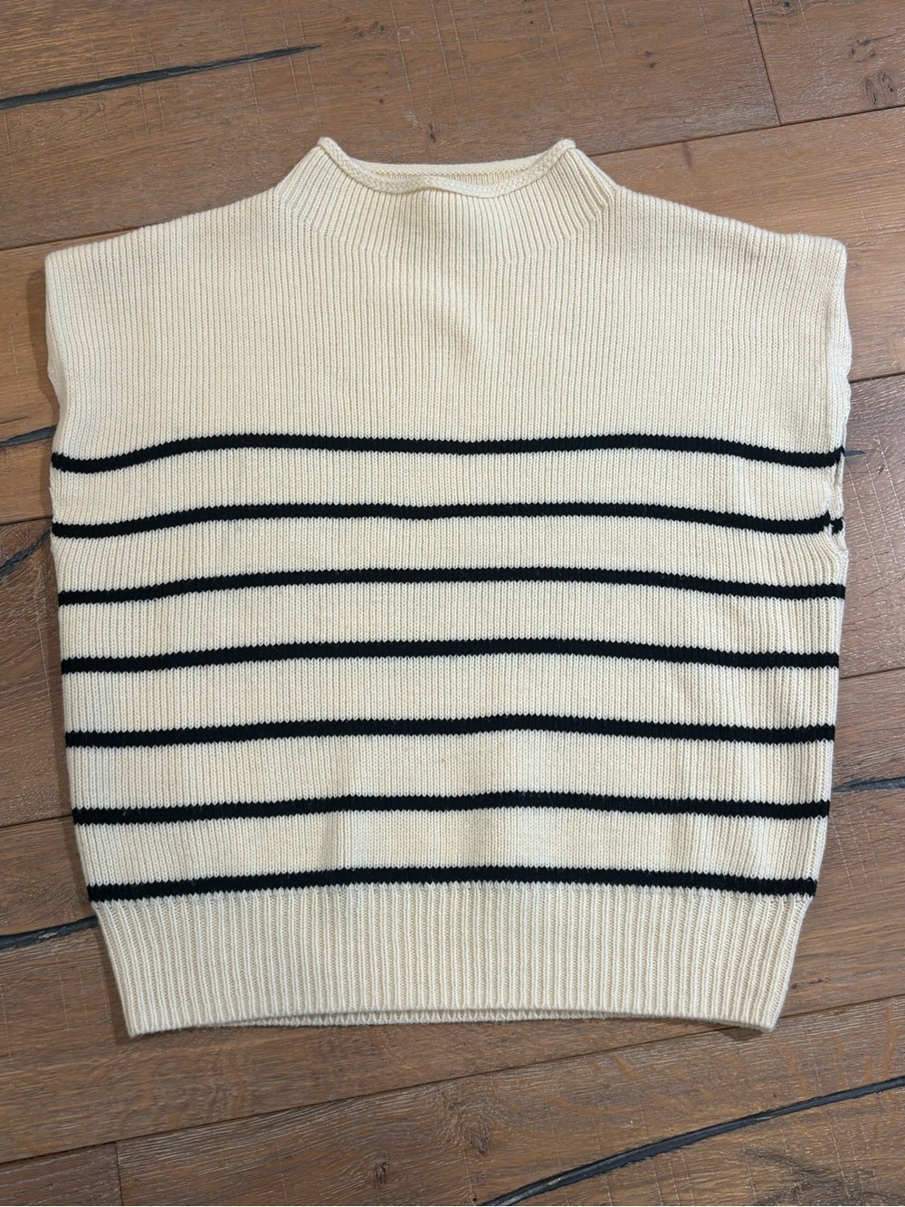 SHE + SKY Cream Black Striped Mock Neck Sweater Vest Size M